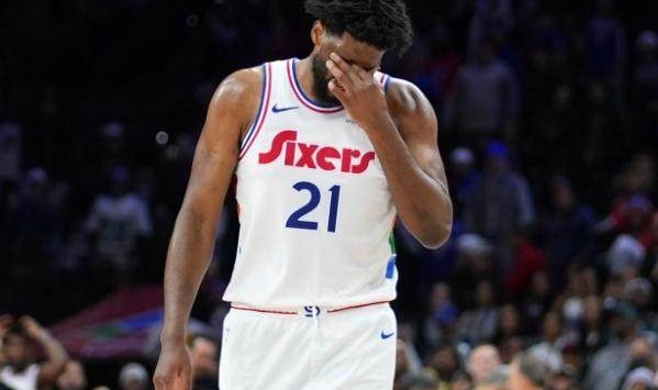 S赛直播-恩比德要医疗退役？格雷姆斯44分毁76人五年大计