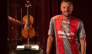 瓦尔迪：不想透露拒绝了哪些俱乐部 意大利偶像是皮耶罗