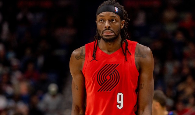 英雄联盟官网-末节关键两罚不中是转折点！格兰特三分11中6拿到20分2板